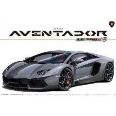 Plastic Kit Aoshima LAMBORGHINI AVENTADOR LP700-4 FULL ENGINE DETAIL