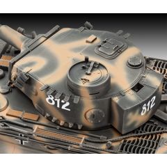 Plastic Kit Revell 1:35 scale Gift-Set 75 Years Tiger I 05790