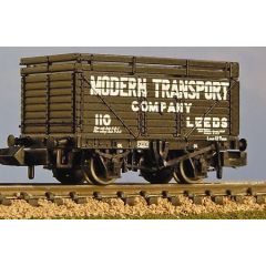 Graham Farish 8 Plank Wagon with coke rail Modern Transport