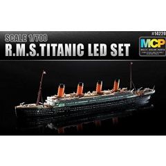 Plastic Kit Academy 1/700 scale RMS Titanic with LED Lighting (MCP Lights) 14220