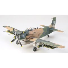 Tamiya 1/48 Douglas A-1J Skyraider U.S. Air Force 61073