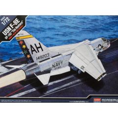 USN F-8E Crusader VF-162 The Hunters 1:72