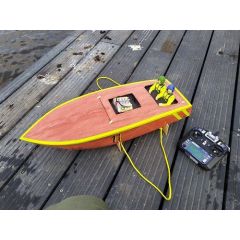RBC Crackerbox 700 Model Boat Kit