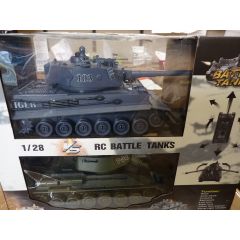 JP 1/28 2.4GHz Battle Tanks RTR - Ex-Display Damaged Box