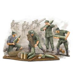 German Field Howitzer Gun Crew (loading) 1:35