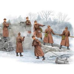 B-4 Soviet Artillery Crew 1:35