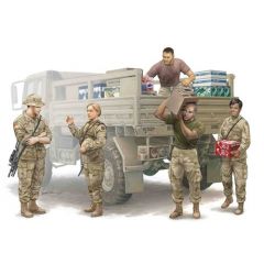 Modern US Soldiers Logistics Supply Team 1:35