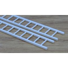 Plastic Ladders 2mm scale 90mm length x 2