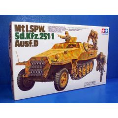 Tamiya 1/35 German Mtl. SPW Sd.Kfz. 251/1 Ausf.D 35195