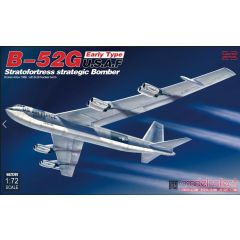 Modelcollect 1/72 Boeing B-52G Early Type USAF Stratofortress Operation Broken Arrow with B-28 Nuclear Bomber UA72207