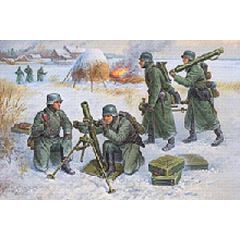 Ger. 80-mm Mortar w/Crew (Winter Unif.)